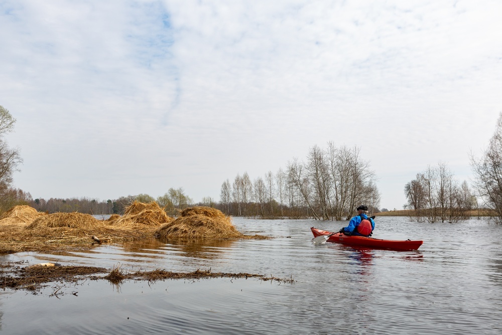 What To Pack When Paddling In The Spring | Paddling.com