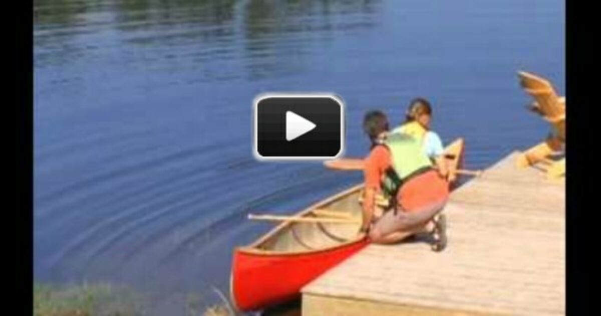 How to Launch and Land a Canoe Smoothly